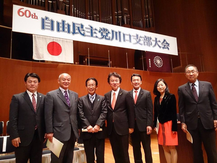 10991076_1637587383135809_135042783