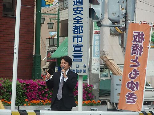 蓮沼交差点で朝の街頭演説（2010.4～）